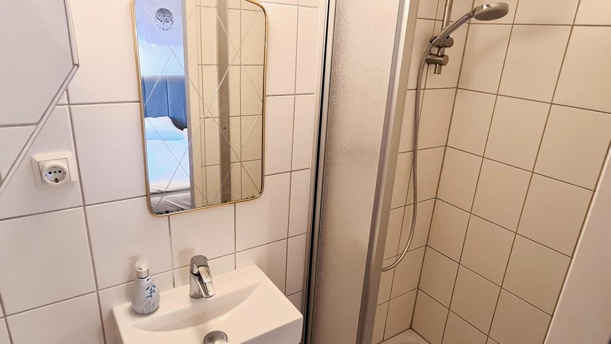 Weltempfaenger Backpacker Hostel Köln Eksteriør bilde